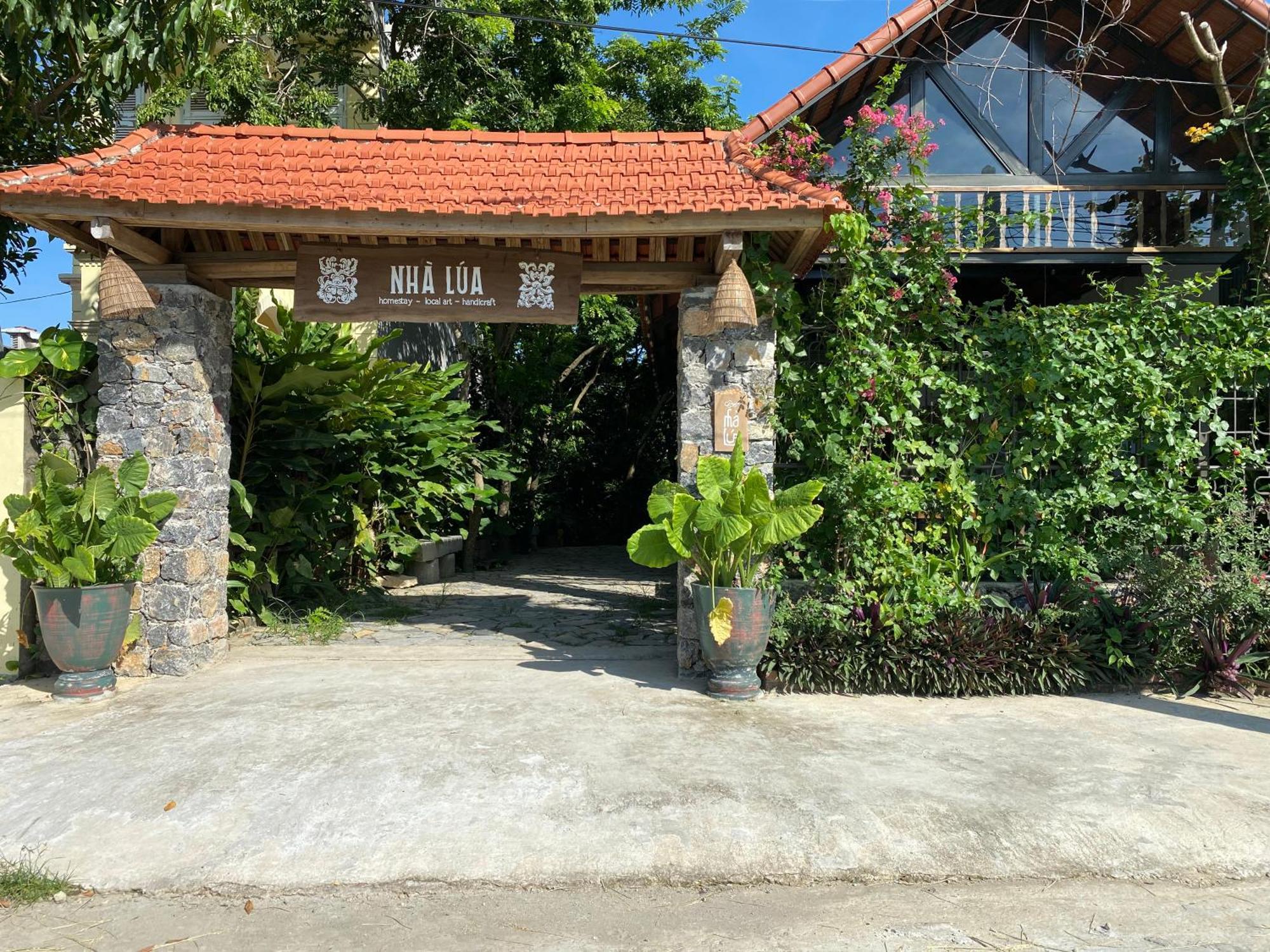 Nha Lua Homestay Ниньбинь Экстерьер фото