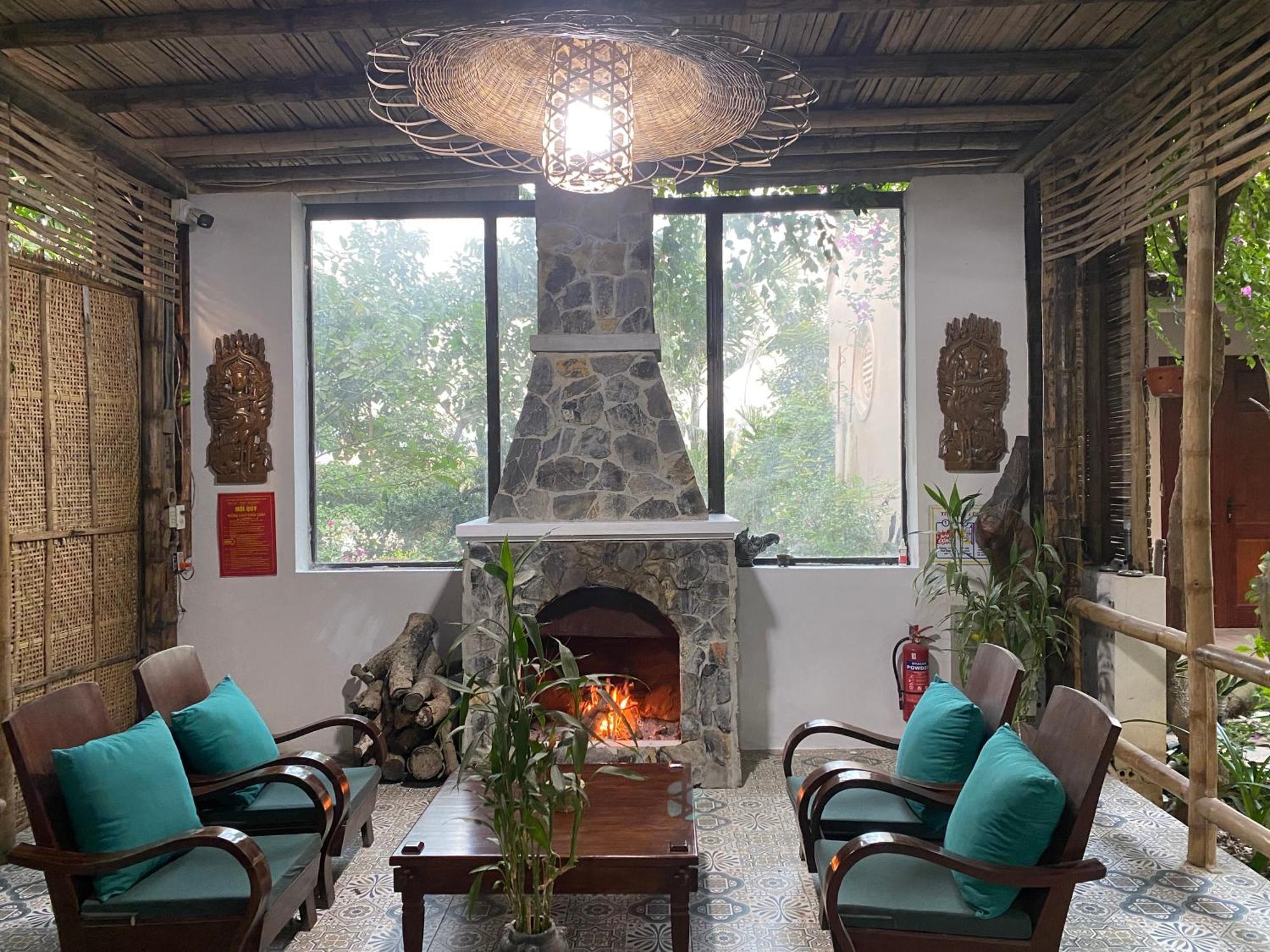 Nha Lua Homestay Ниньбинь Экстерьер фото